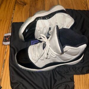 Jordan 11 Retro Concord (2018)
